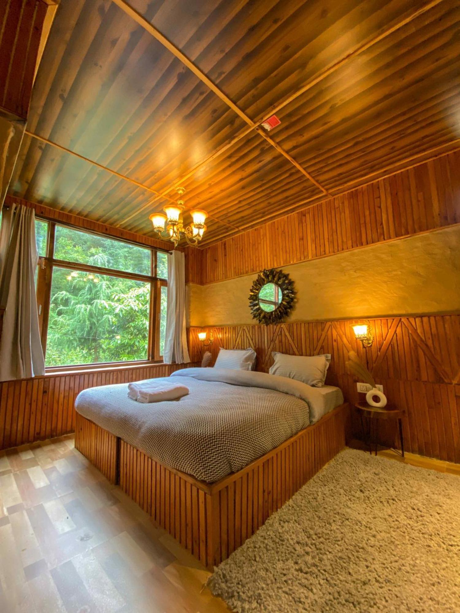 Whoopers Boutique Resort Jibhi Extérieur photo